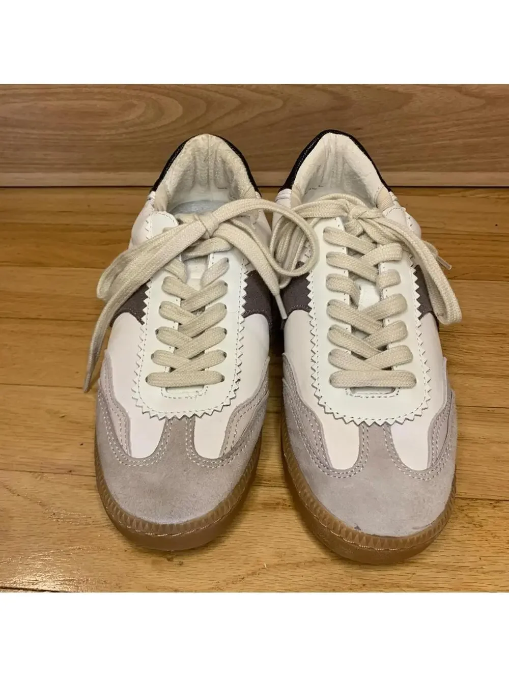 Dolce Vita Notice Sneakers in White Gray Leather - Size 6